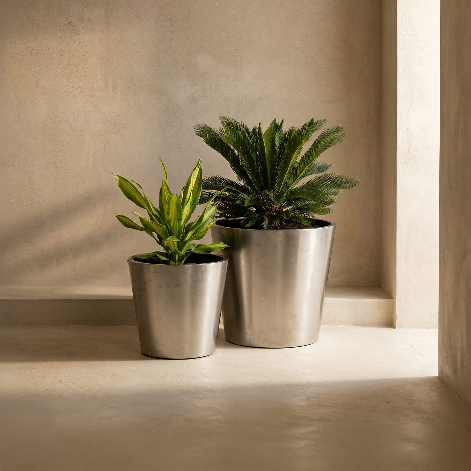 Planters & Vases