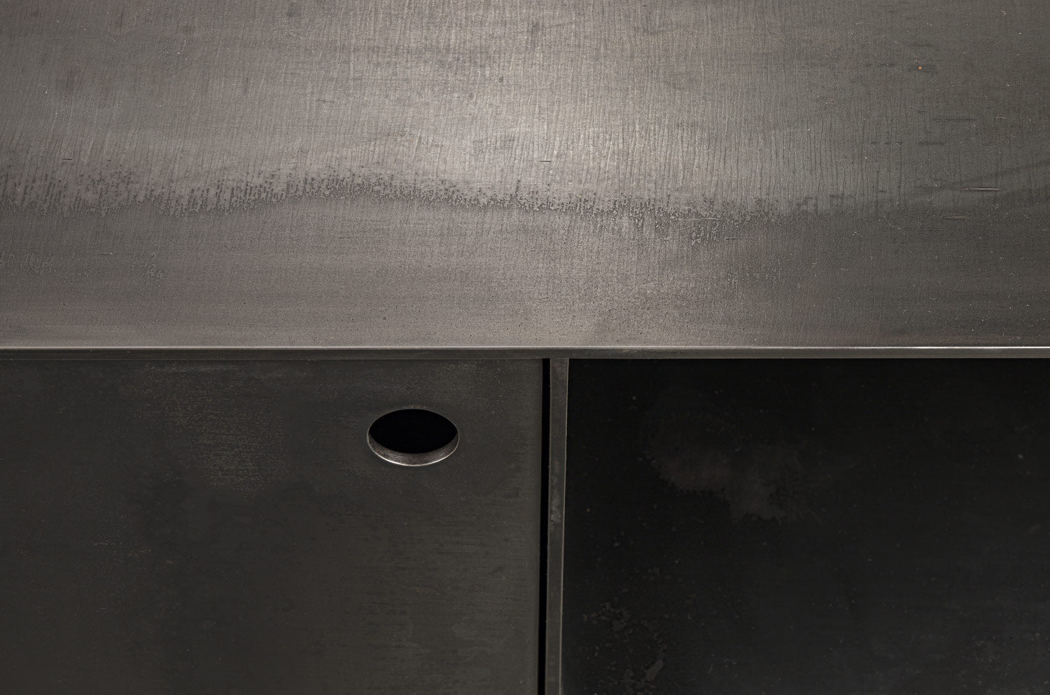 Axia Nightstand - Cabinet with Door